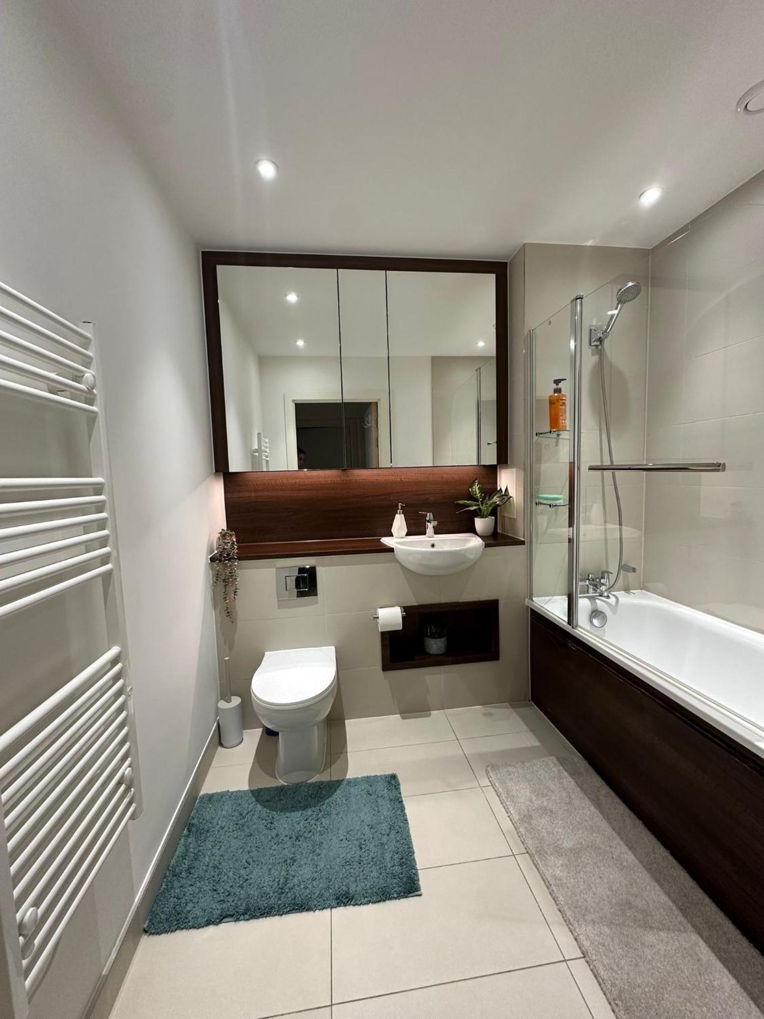 Marathon House Homestay *